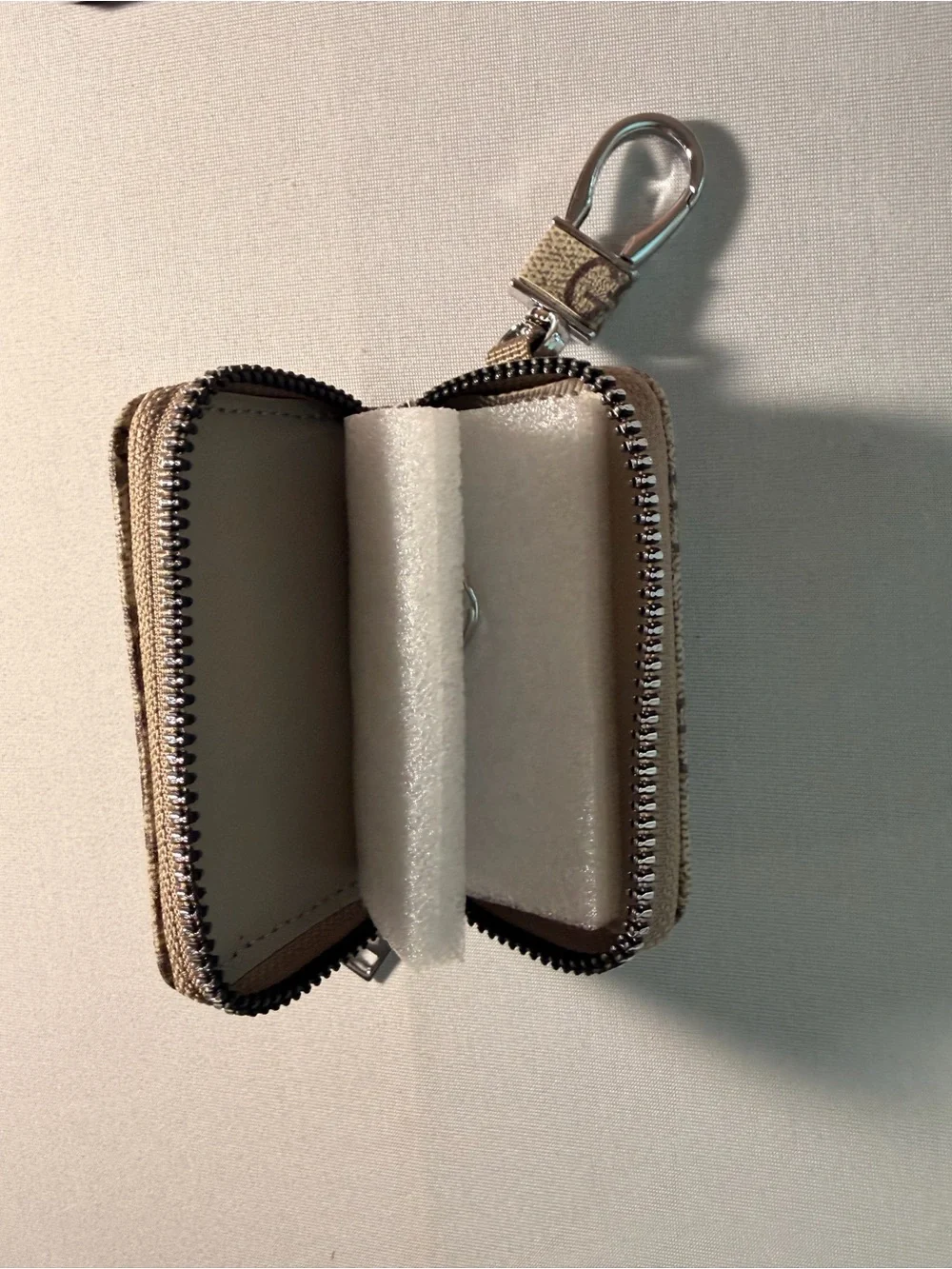N/A compact monogram